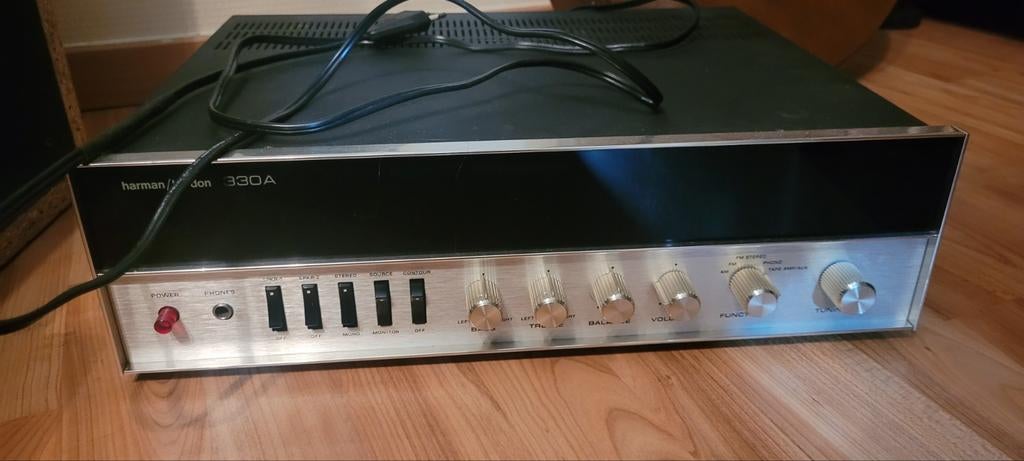 Ampli harman kardon 330A