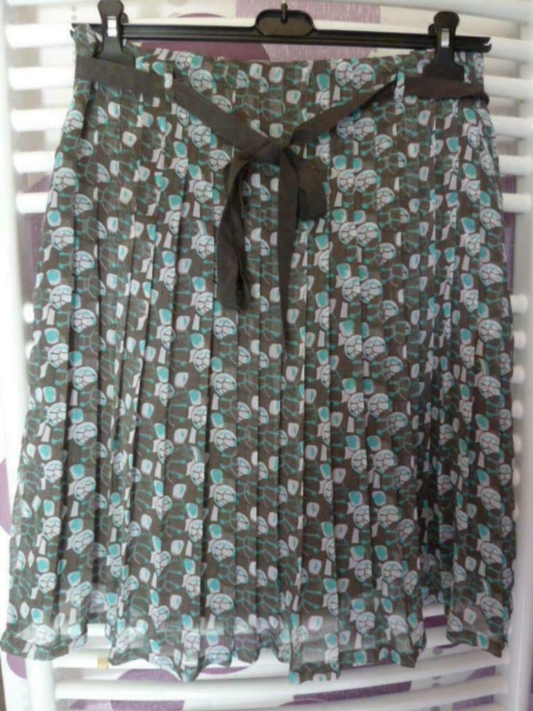 Jupe été plissée  JBC motifs verts - blancs fond gris  T.40, Taille 38/40 (M), Autres couleurs, JBC, Comme neuf