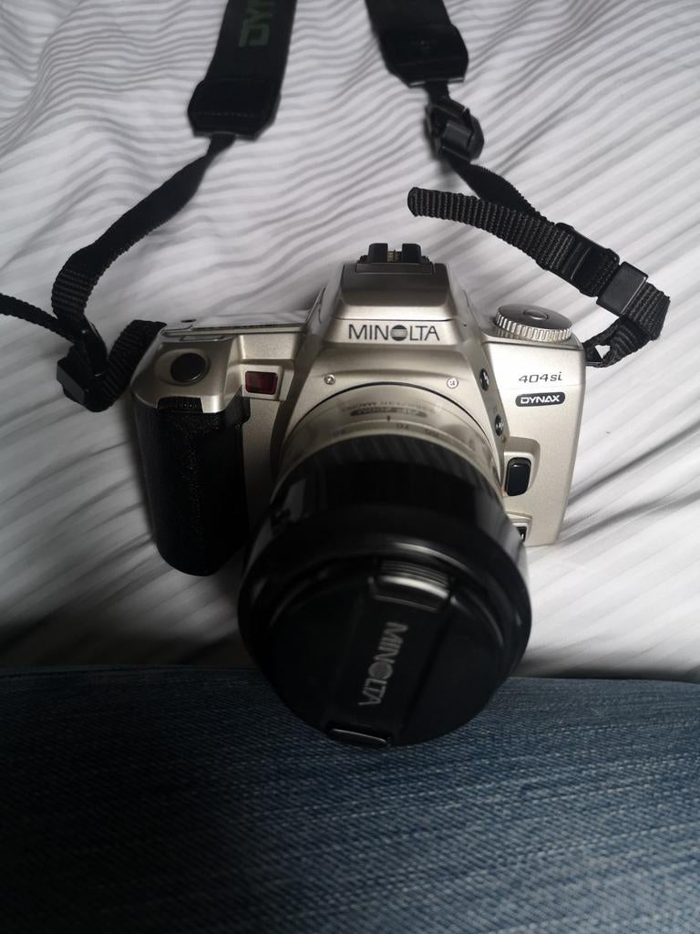 Appareil photo Minolta argentique, Enlèvement