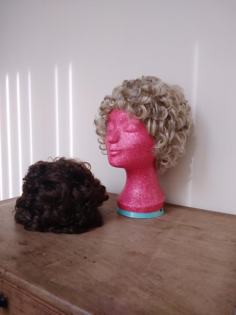2 bonnets de bain rétro avec cheveux véritables '50-60, Collections, Rétro, Soins personnels, Envoi