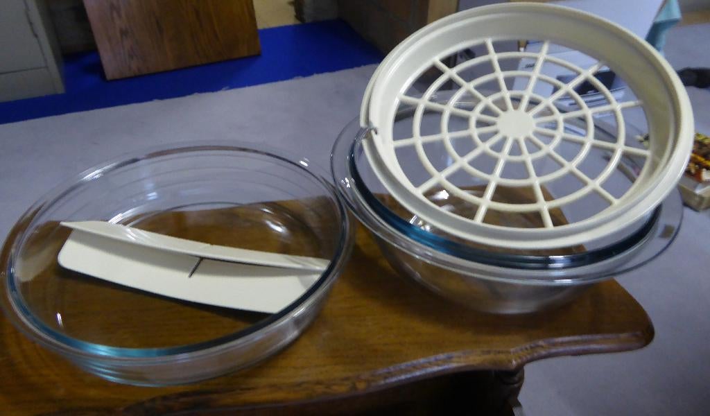 Bol en verre avec couvercle et égouttoir, Comme neuf, Verre, Enlèvement, Autres styles