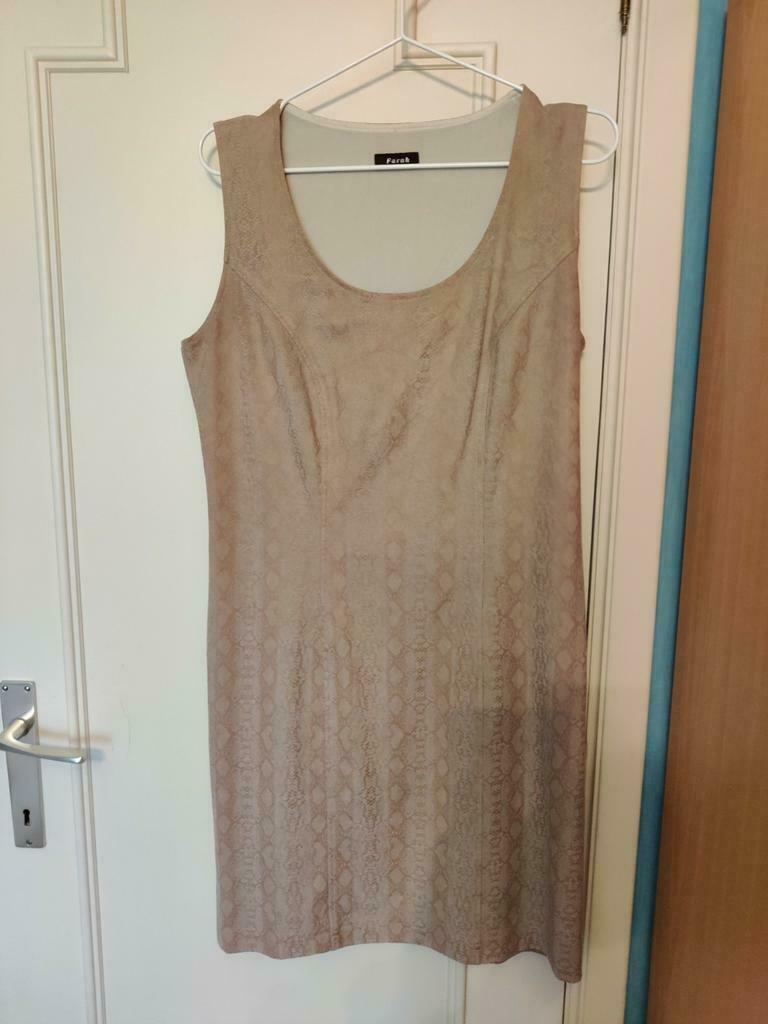 Farah stretch kleedje beige print, Ophalen of Verzenden, Zo goed als nieuw, Maat 38/40 (M), Zwart