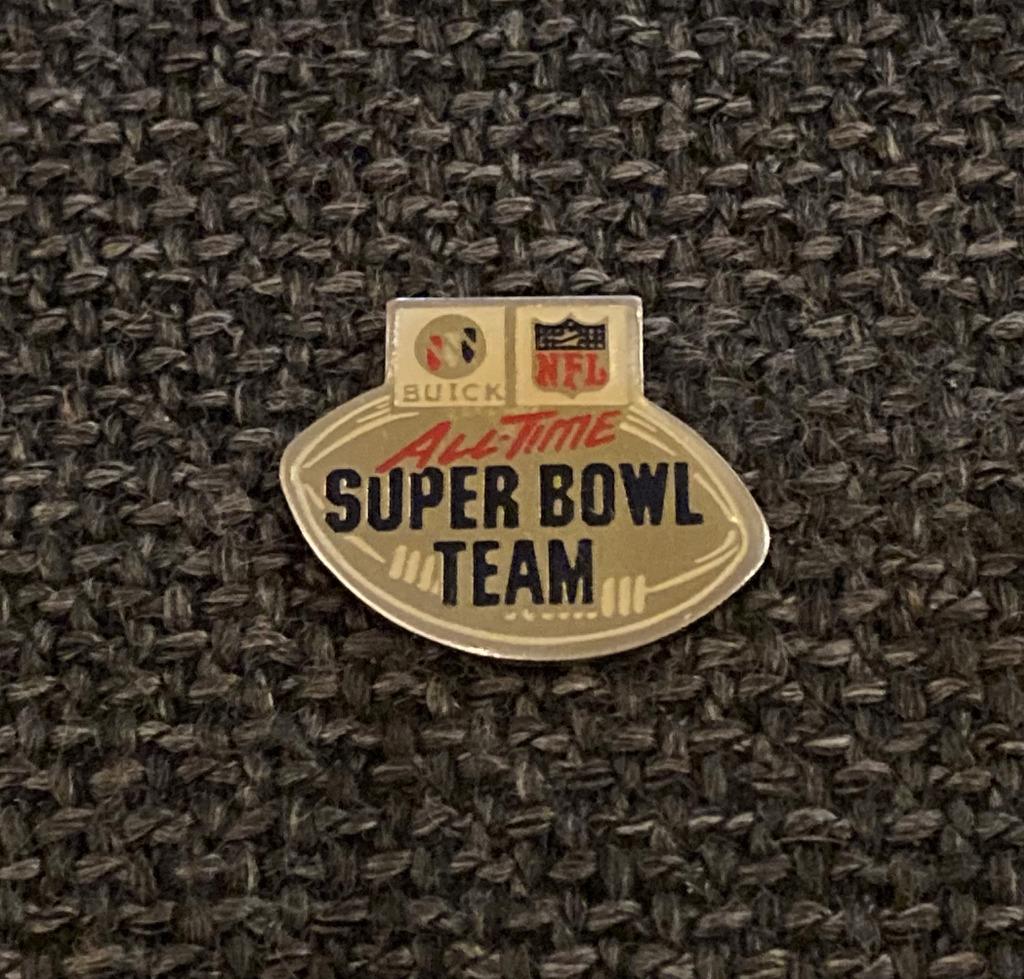 PIN - NFL - SUPER BOWL TEAM - BUICK - AMERICAN FOOTBALL, Verzenden, Gebruikt, Sport, Speldje of Pin