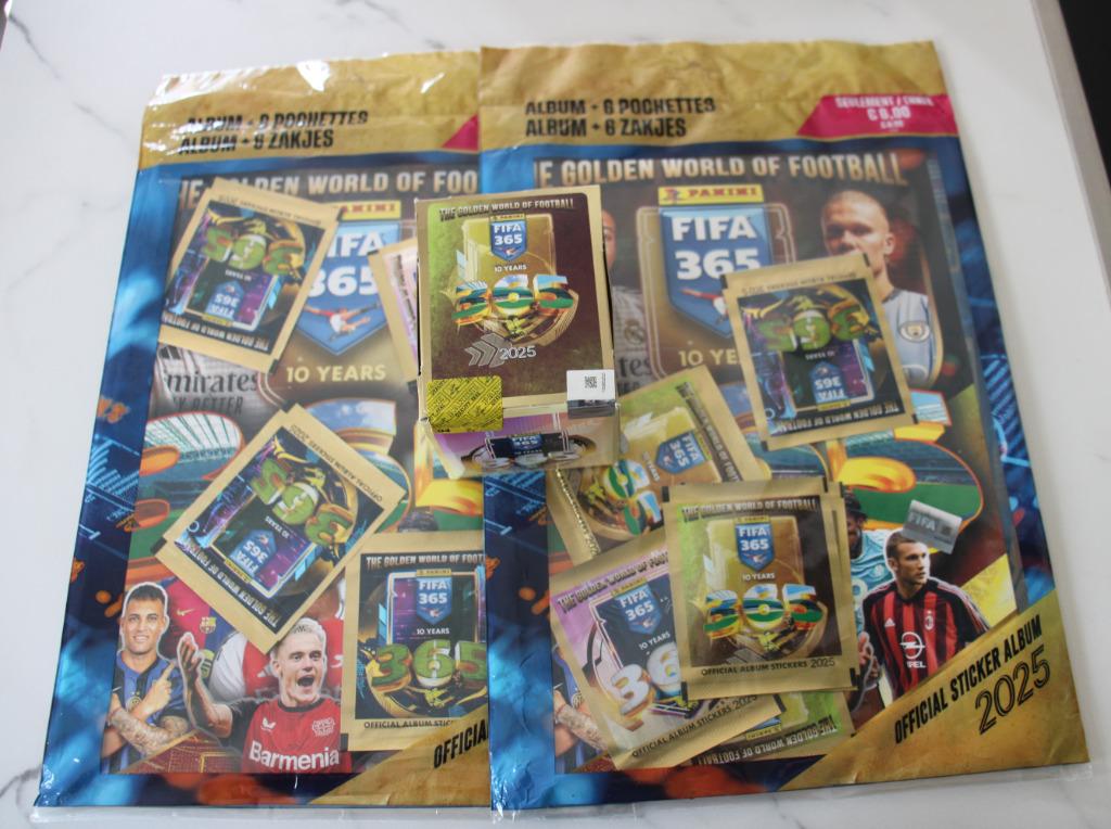 Fifa 365 Panini 2025 : 2 lege albums + 48 zakjes stickers, Ophalen of Verzenden, Nieuw, Poster, Plaatje of Sticker