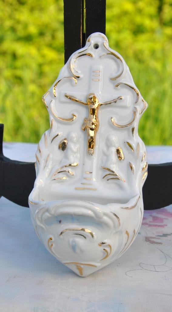 grand benitier en porcelaine crucifix et ange (15,5x7 cm ), Antiquités & Art, Enlèvement ou Envoi