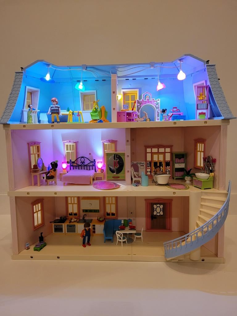 Ingericht poppenhuis Playmobil met lichtjes en trap, Ophalen, Zo goed als nieuw, Poppenhuis