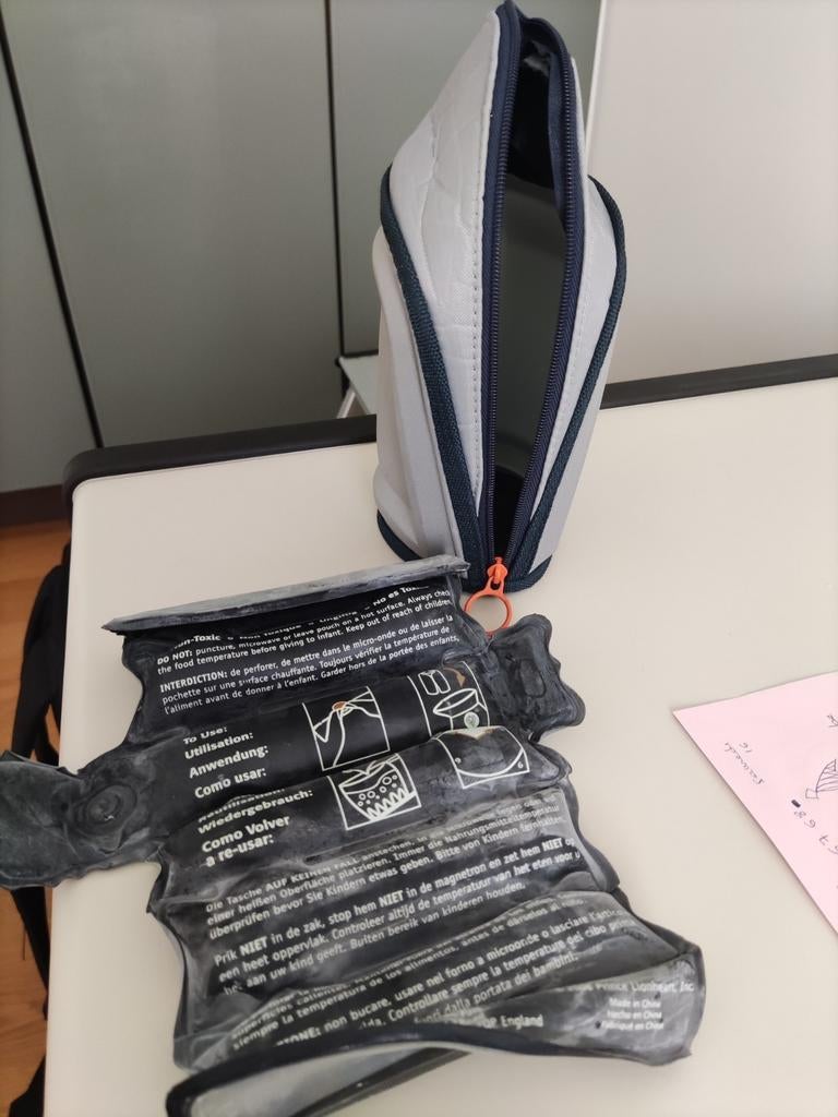 Flessenwarmer voor op reis, Ophalen of Verzenden, Zo goed als nieuw, Flessen- of potjesverwarmer