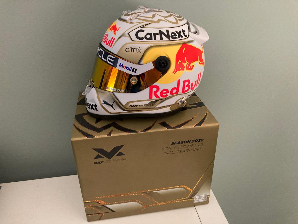 Max Verstappen 1:2 helm 2022 Fanshop Red Bull Racing RB18, Enlèvement ou Envoi, Neuf, ForTwo