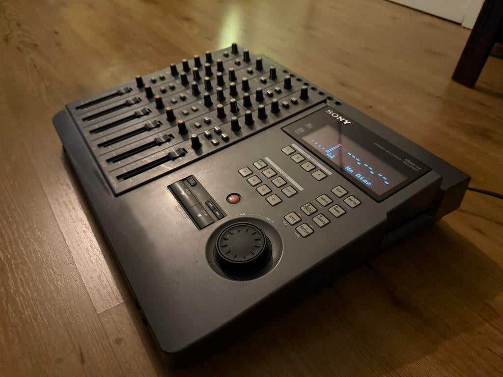 Sony MDM-X4 Multitrack Recorder, Enlèvement