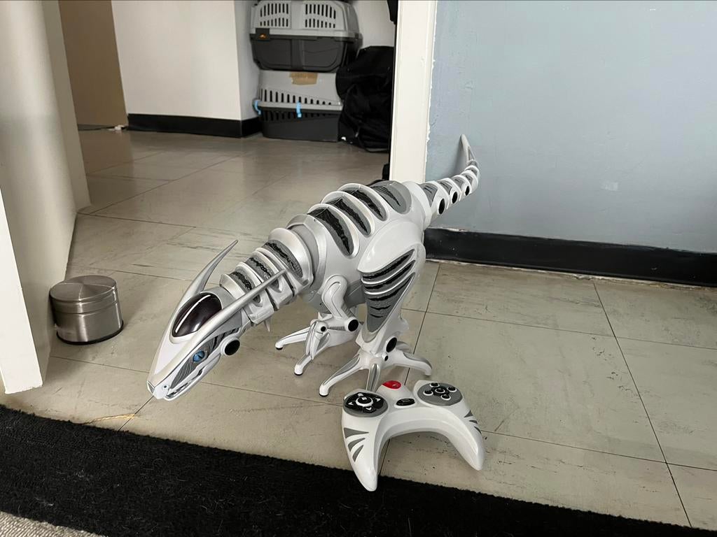 Dinosaurus op afstandsbediening, Enlèvement, Comme neuf