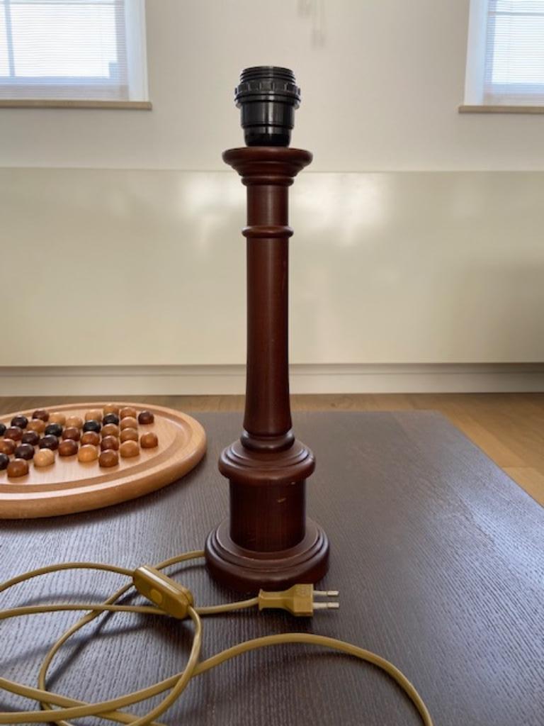 Pied de lampe en acajou Laura Ashley, Moins de 50 cm, Enlèvement ou Envoi, Comme neuf, Classique