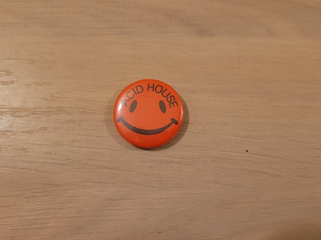 Vintage Acid New Beat en Acid House op zak, Verzamelen, Ophalen of Verzenden, Zo goed als nieuw, Button