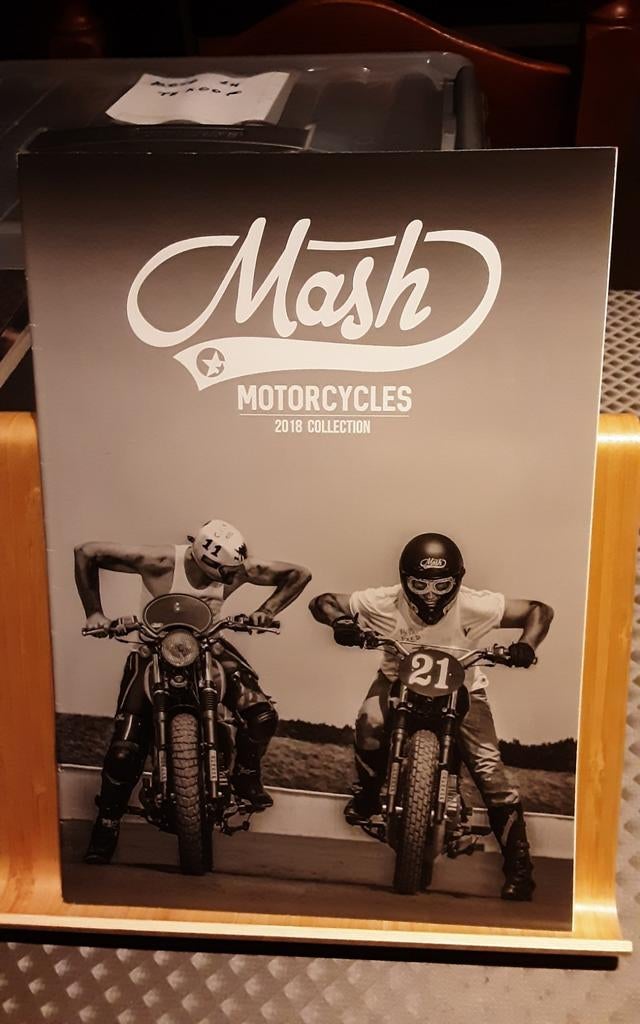 Mash motorcycles brochure, Enlèvement ou Envoi, Comme neuf