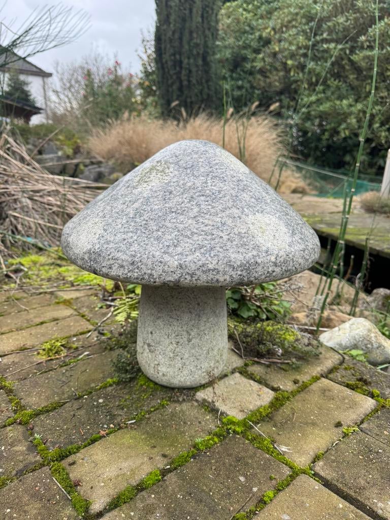 Paddestoel in marmer, Tuin en Terras, Tuinbeelden, Ophalen, Zo goed als nieuw