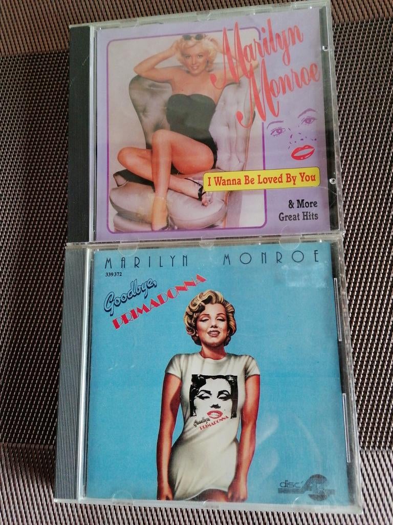 Lot 2 albums Marilyn Monroe, bon état, Enlèvement ou Envoi, Utilisé