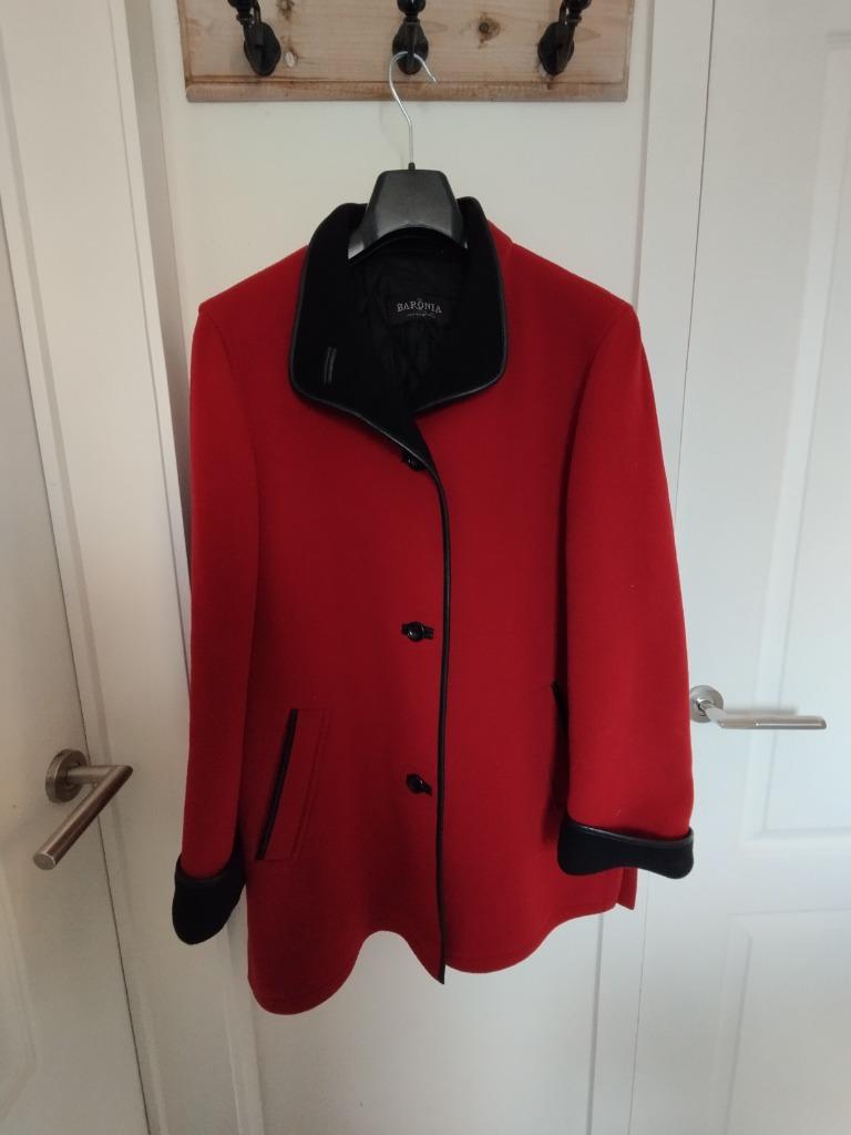Mantel in wol, Kleding | Dames, Ophalen of Verzenden, Zo goed als nieuw, Maat 46/48 (XL) of groter, Rood