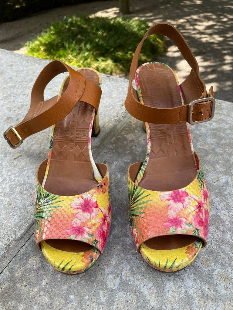 Sandalen Chie Mihara 40, Ophalen, Zo goed als nieuw