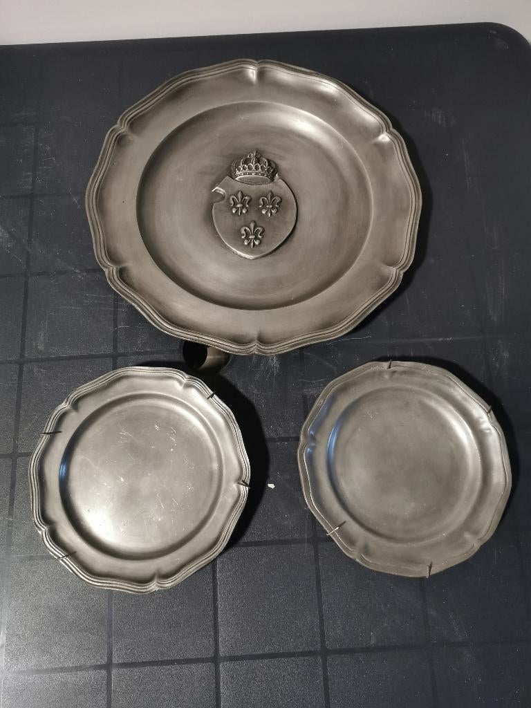 Assiettes en étain, Ophalen