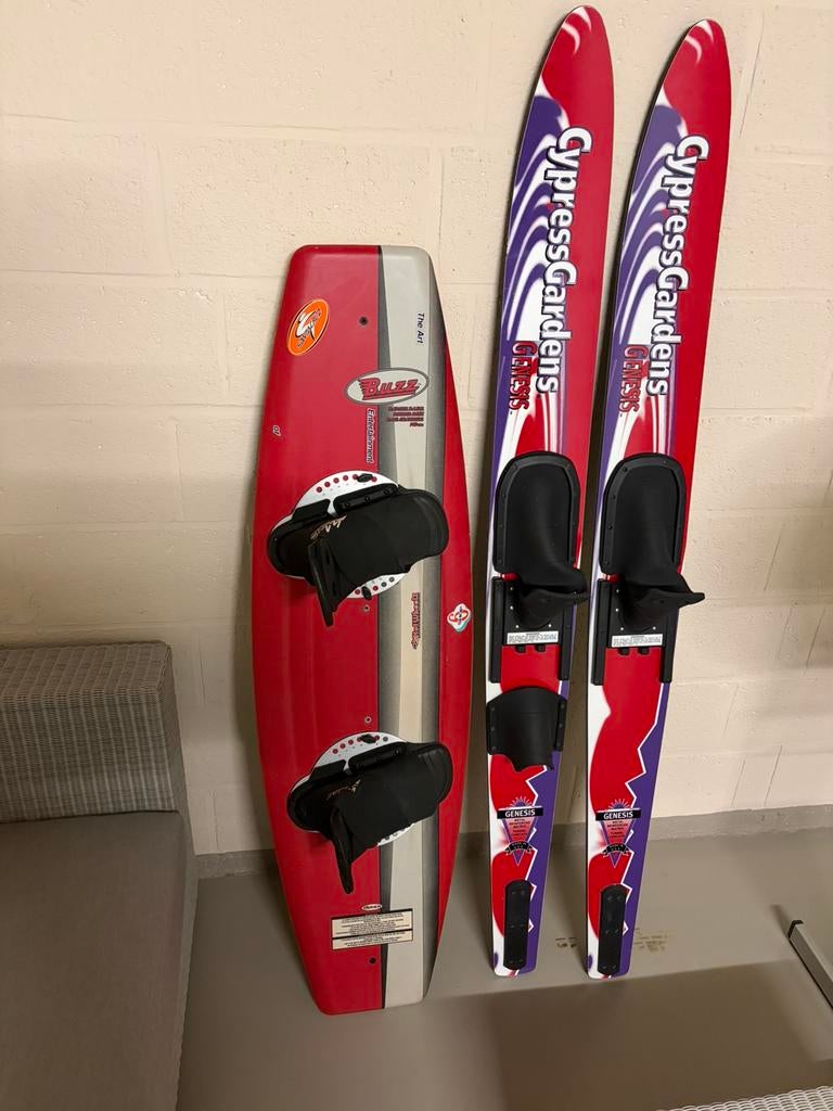 Wakeboard, ski nautique, Sports nautiques & Bateaux, Ski nautique, Enlèvement, Utilisé, Skis nautiques