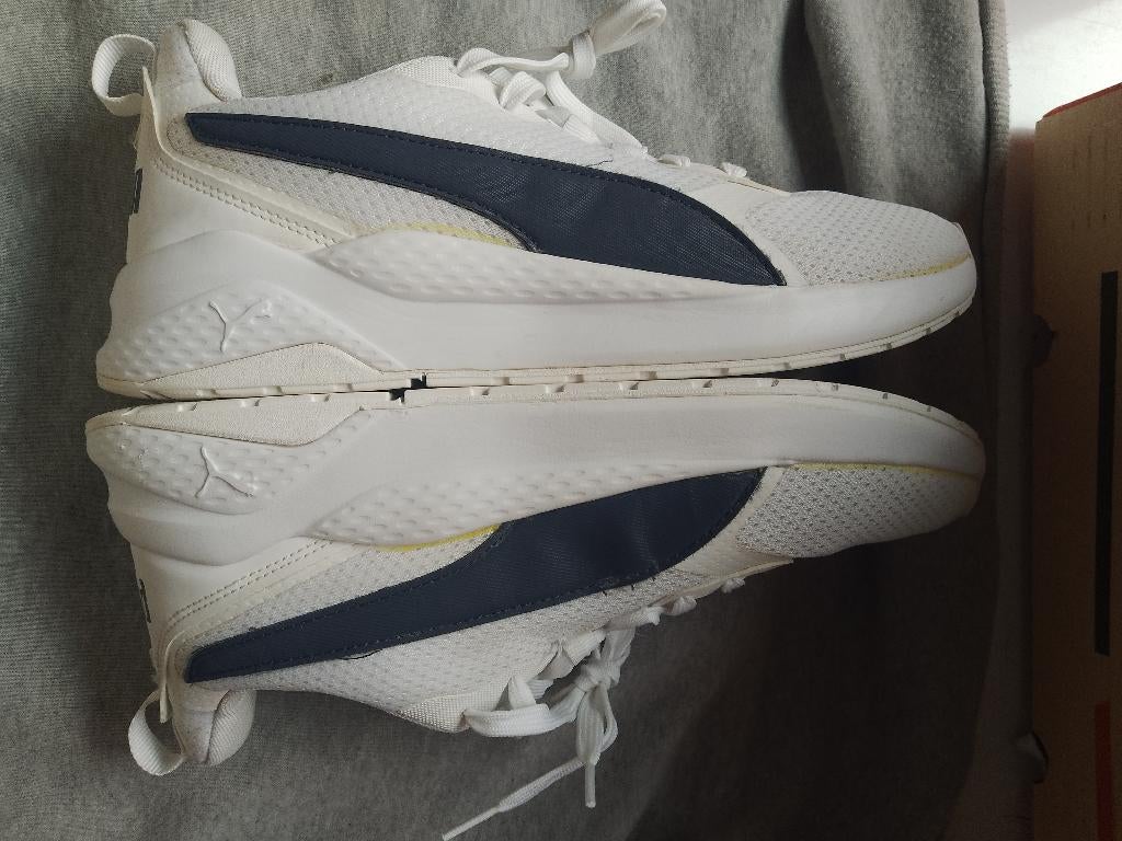 43 puma anzarun FS sneakers loopschoenen bijna nieuw staat, Kleding | Heren, Schoenen, Puma, Verzenden, Wit, Zo goed als nieuw