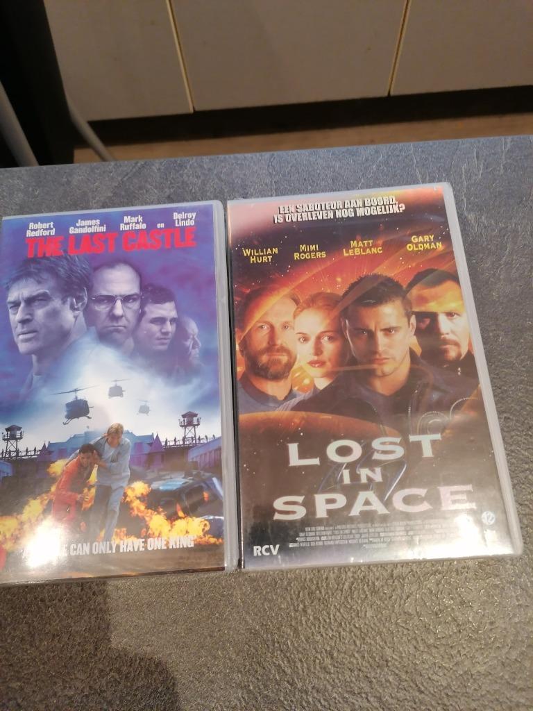 VHS the last castele, lost in space, CD & DVD, VHS | Film, Enlèvement ou Envoi, Comme neuf, Action et Aventure