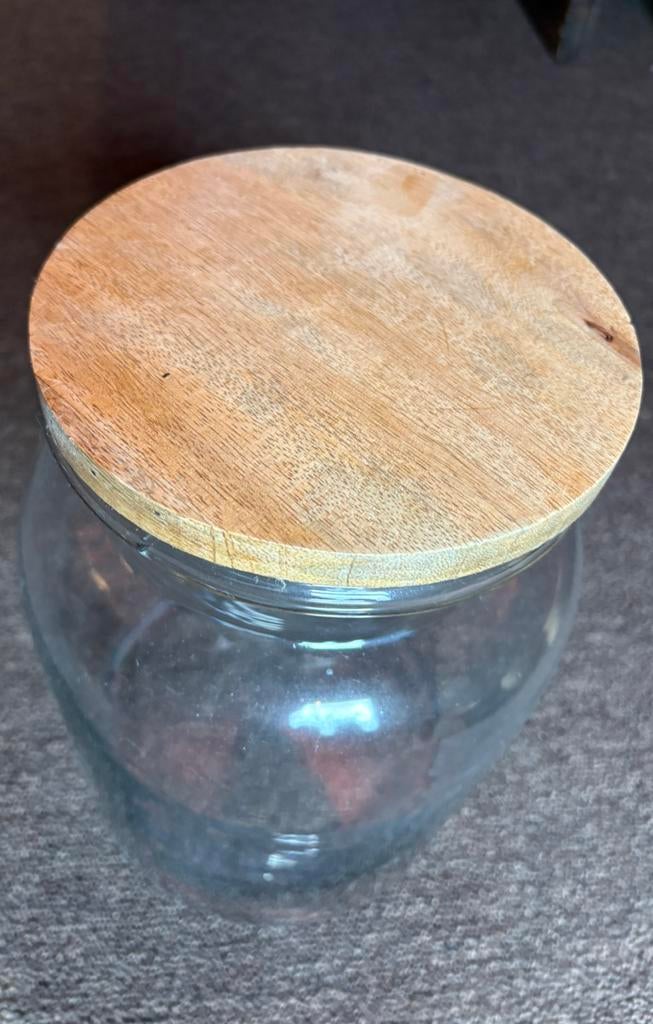 Glazen pot, Enlèvement
