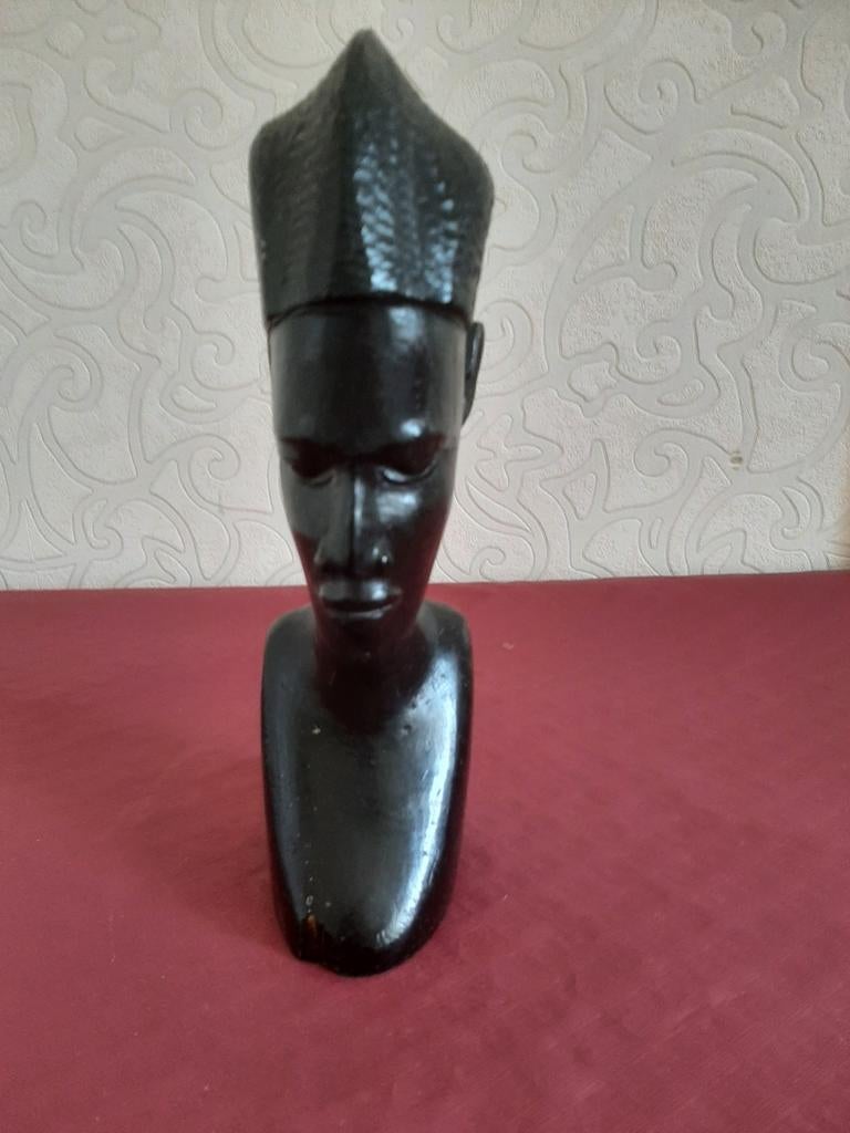 Buste africain ancien sculpté à la main — bois massif, Enlèvement ou Envoi