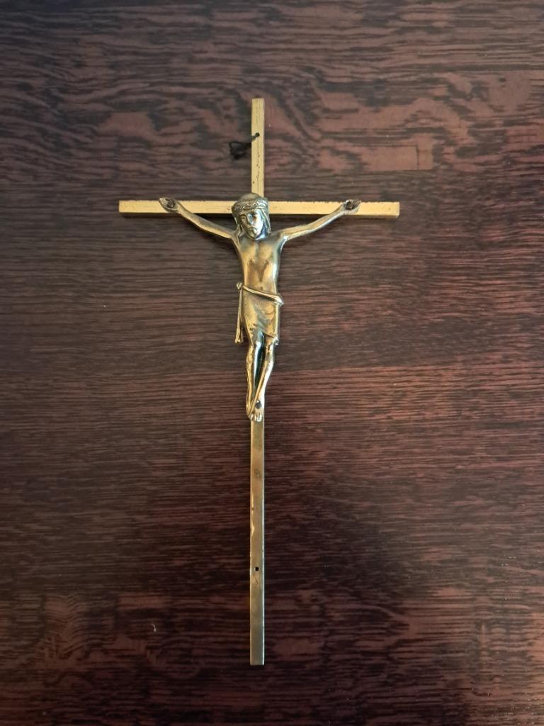 Jezus kruisbeeld, Ophalen