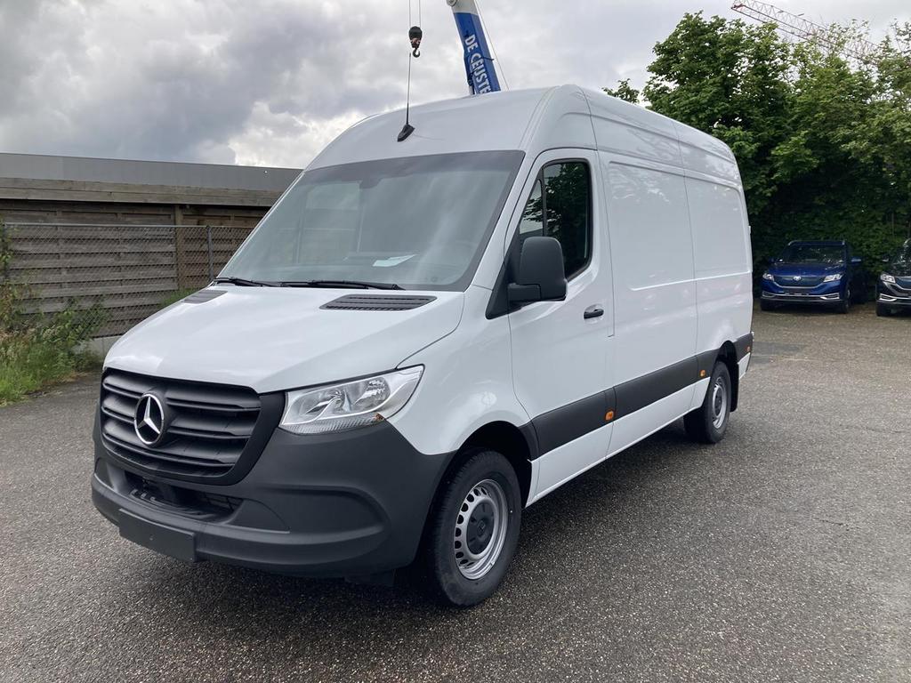 Mercedes-Benz Sprinter 317 CDi 170 L2H2 3.5T RWD/Rear Camer, Auto's, Bestelwagens en Lichte vracht, Particulier, ABS, Airbags