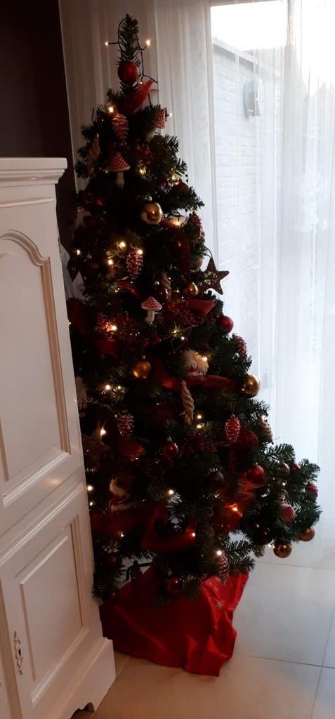 Kerstboom incl. versiering (zonder lichtjes), Ophalen, Zo goed als nieuw