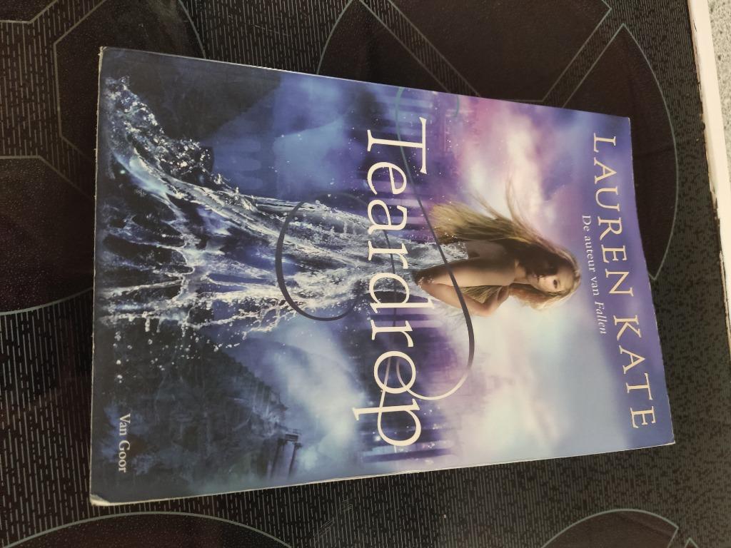 Boek teardrop lauren Kate, Boeken, Ophalen of Verzenden, Gelezen, Lauren kate