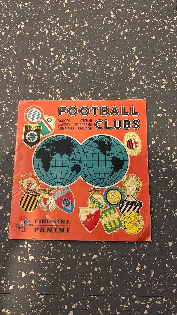 Panini football clubs 240 stickers aanwezig, recupalbum, Collections, Enlèvement ou Envoi, Utilisé