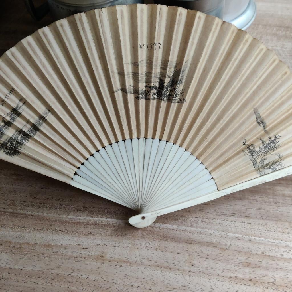 Chinese waaier, Diversen, Ophalen, Zo goed als nieuw