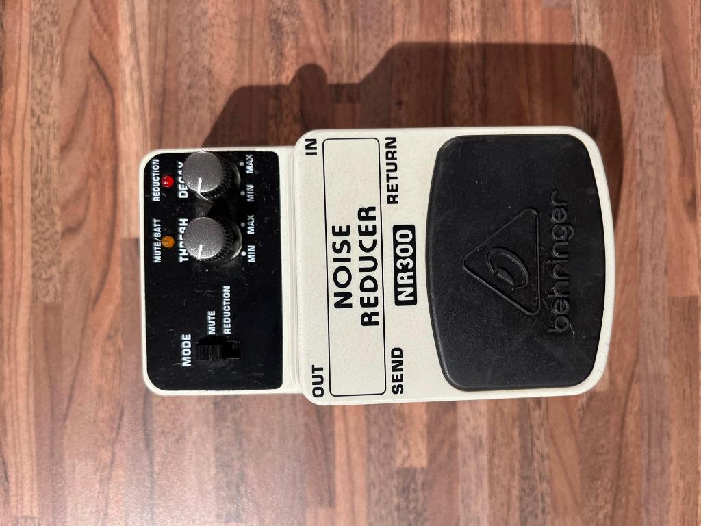Réducteur de bruit Behringer NR300, Enlèvement ou Envoi, Comme neuf, Multi-effet