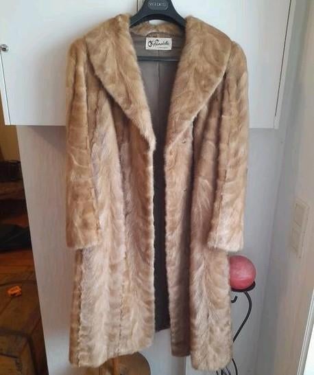 Manteau en véritable fourrure, Enlèvement, Comme neuf