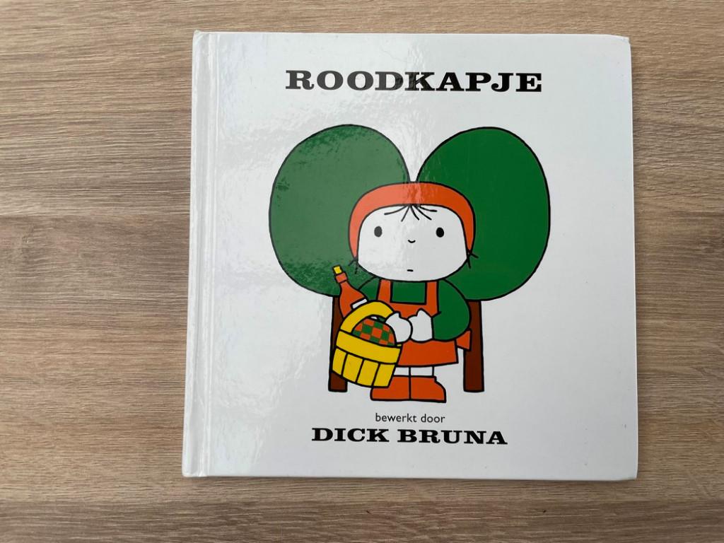 Roodkapje (Dick Bruna), Enlèvement ou Envoi