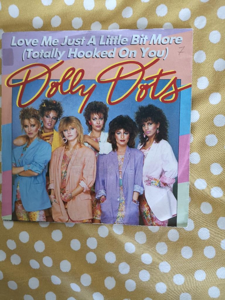 Dolly Dots love me just a little bit more(bpost gratuit, Enlèvement ou Envoi, Utilisé, Pop, Single