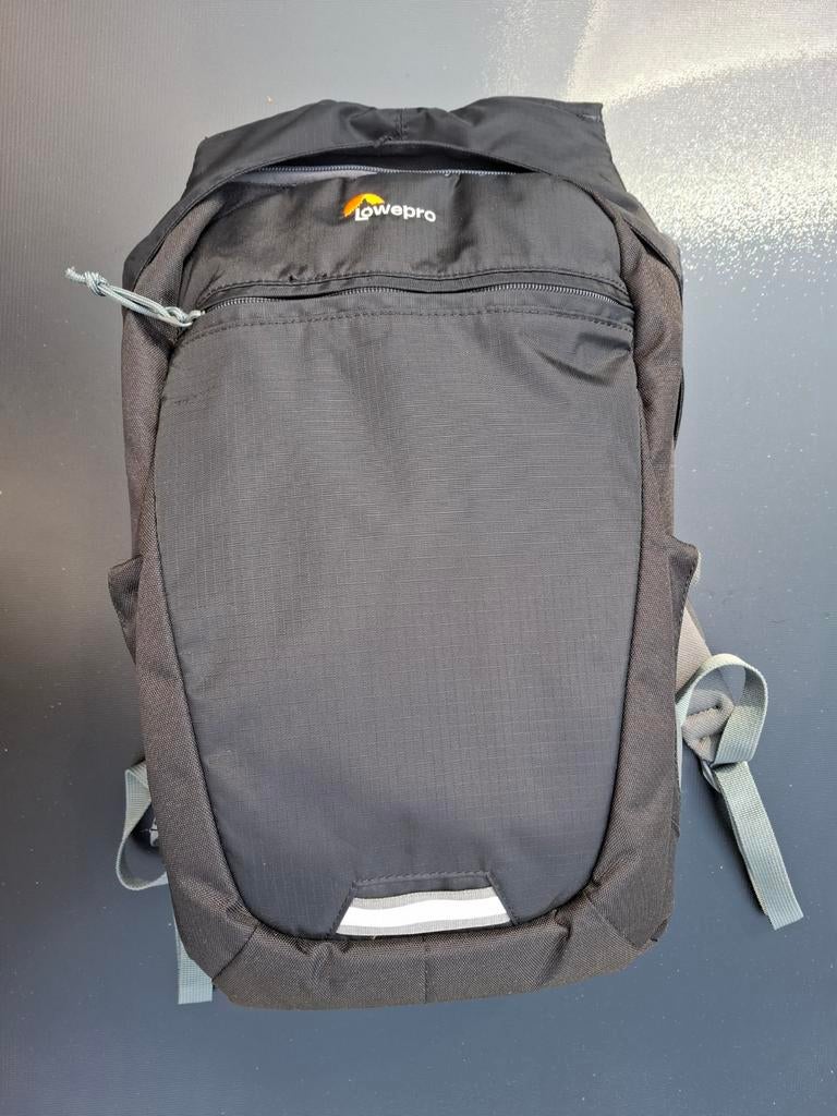 Berline photocompacte Lowepro BP 150 AW II, TV, Hi-fi & Vidéo, Photo | Sacs pour appareil, Comme neuf, Lowepro, Enlèvement ou Envoi