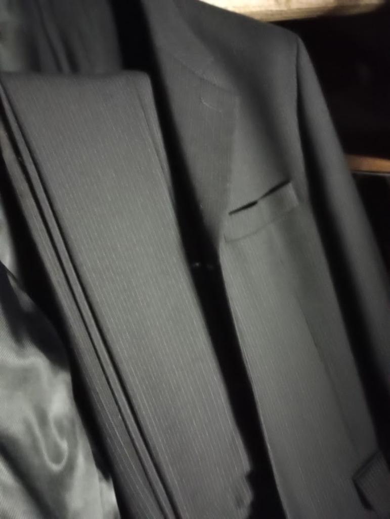Mooi kostuum heren - maat 44, Kleding | Heren, Kostuums en vesten, Ophalen, Andere, Zo goed als nieuw, Grijs