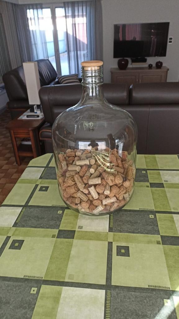 2 glazen bokalen met stolsels, Ophalen