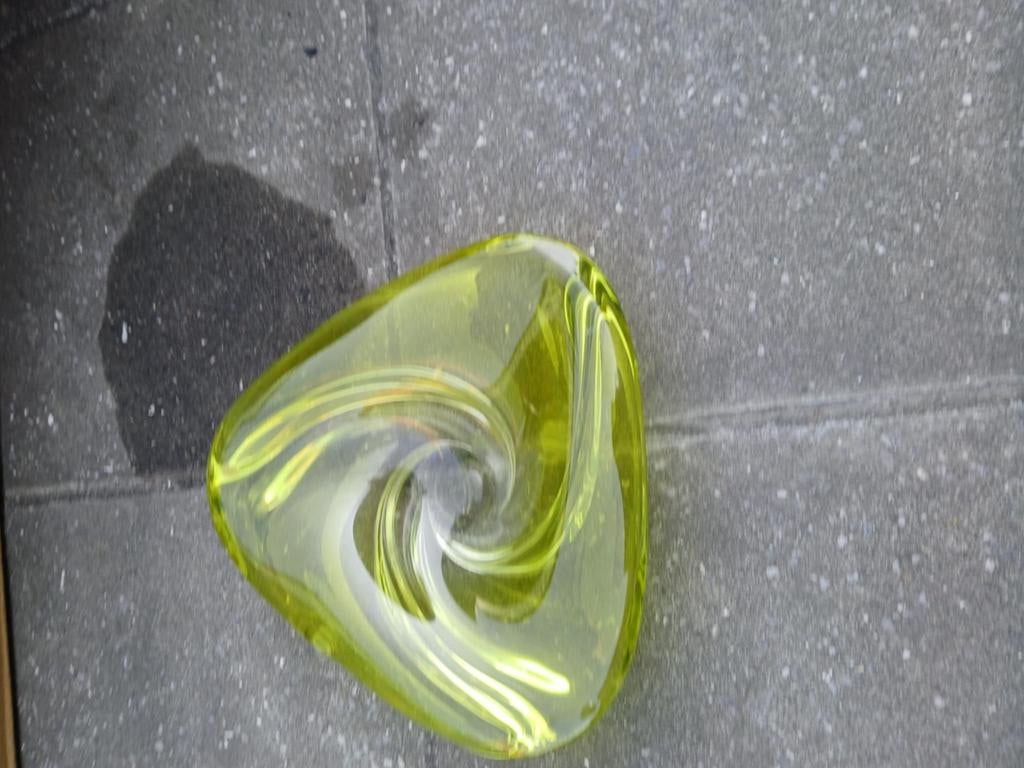 Val Saint Lambert lege zak appelgroen kristal, Ophalen