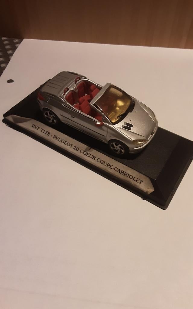 PEUGEOT 20 Couleurs miniature, Enlèvement ou Envoi, Utilisé