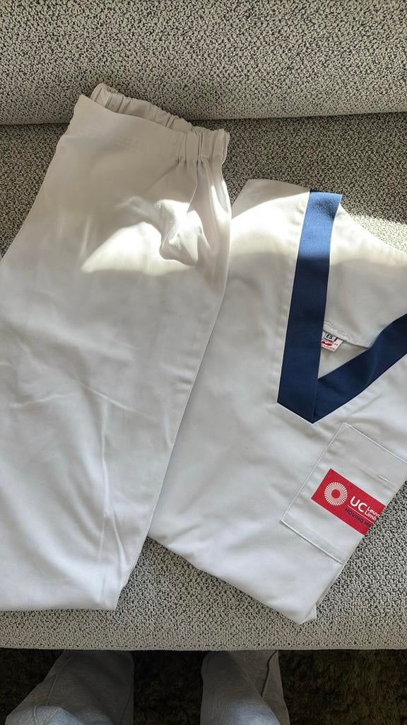Stageuniformen UCLL 3 stuks, Enlèvement ou Envoi, Comme neuf