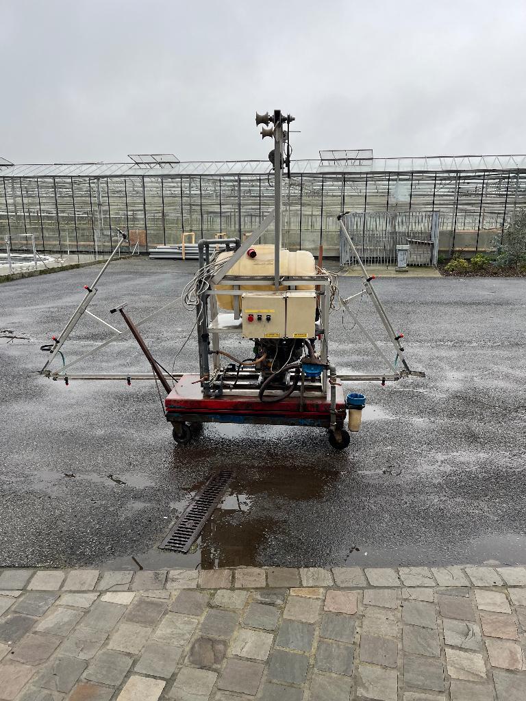 Spuitboom serre, Ophalen, Serretuinbouw, Gewasbescherming en Bemesting