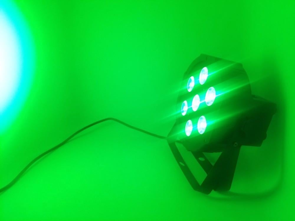 Nieuwe FIRST CLASS 7 X 24 W RGBWAUV FLAT LED PAR, Ophalen of Verzenden, Nieuw, Complete set