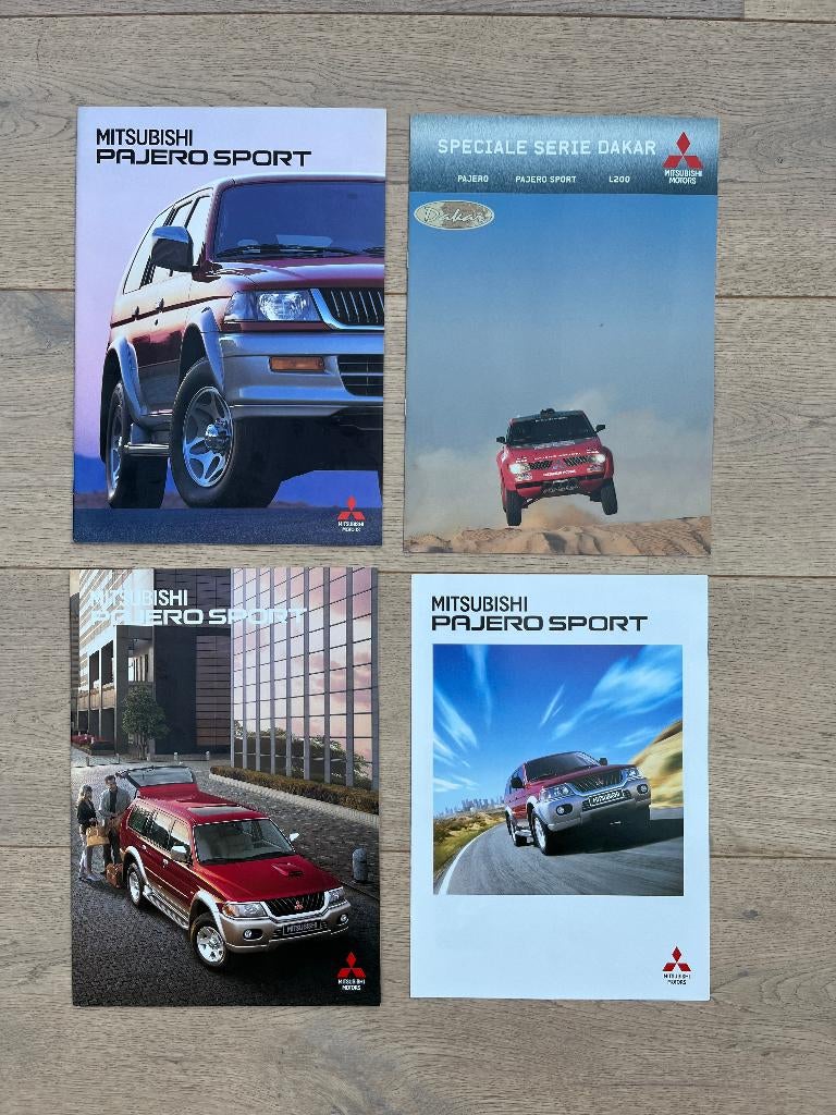 MITSUBISHI PAJERO SPORT FOLDERS, Ophalen of Verzenden, Mitsubishi