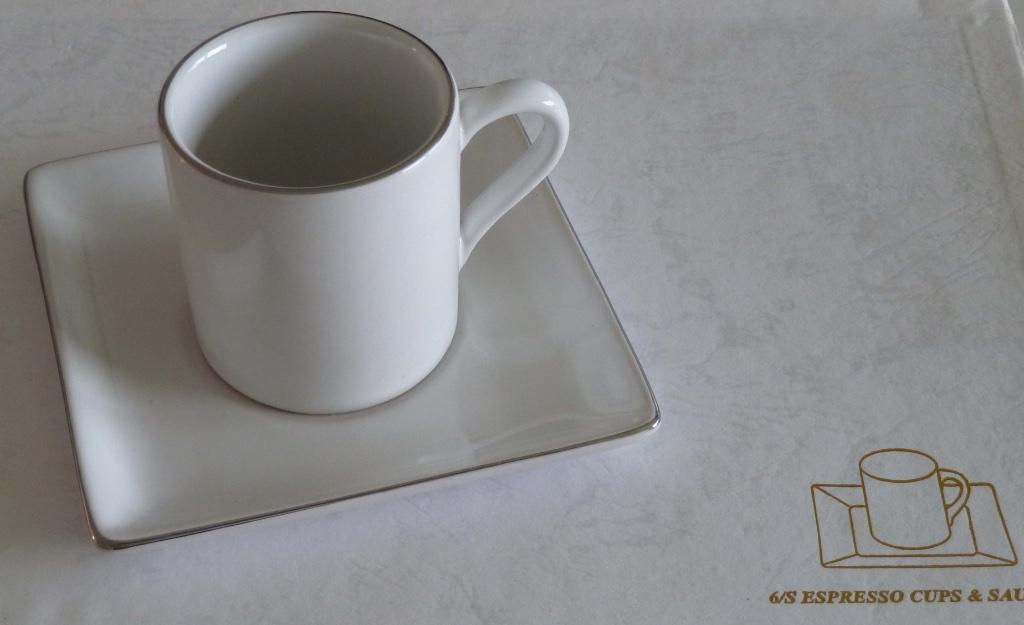 NIEUW Set van 6 design espresso kopjes en bijhorende bordjes, Huis en Inrichting, Keuken | Servies, Ophalen of Verzenden, Nieuw