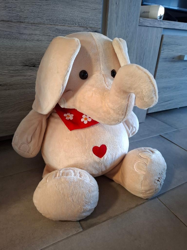 Knuffel olifant, Ophalen, Olifant