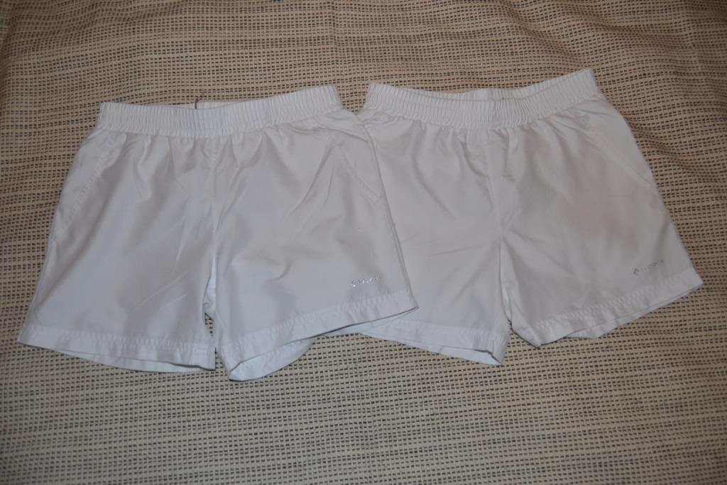 2 shorts Tecnopro (Intersport) 9-10 ans, Sports & Fitness, Tennis, Enlèvement, Comme neuf, Vêtements, Autres marques