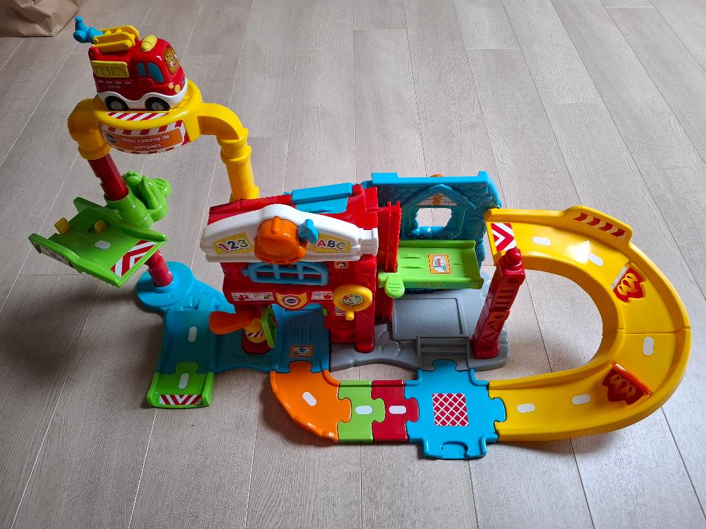 Maxi caserne de pompiers intéractive - Tut Tut Bolides, Enfants & Bébés, Jouets | Vtech, Comme neuf, 6 mois à 2 ans, Enlèvement